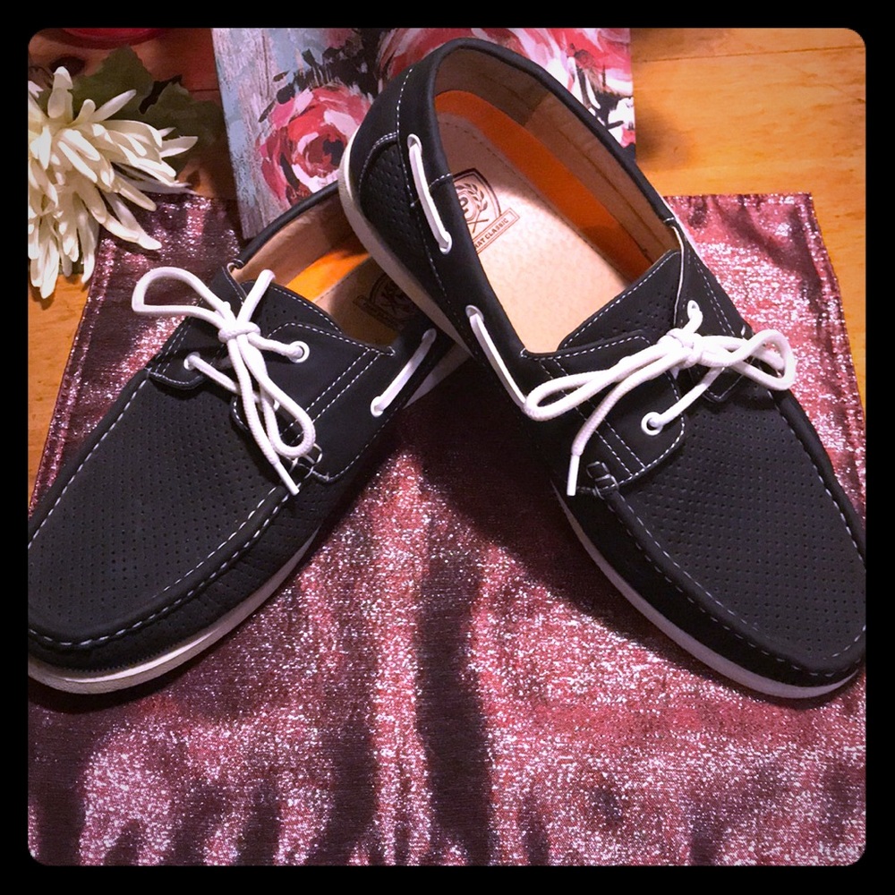 Phat Classic Black & White Men’s loafers🌲